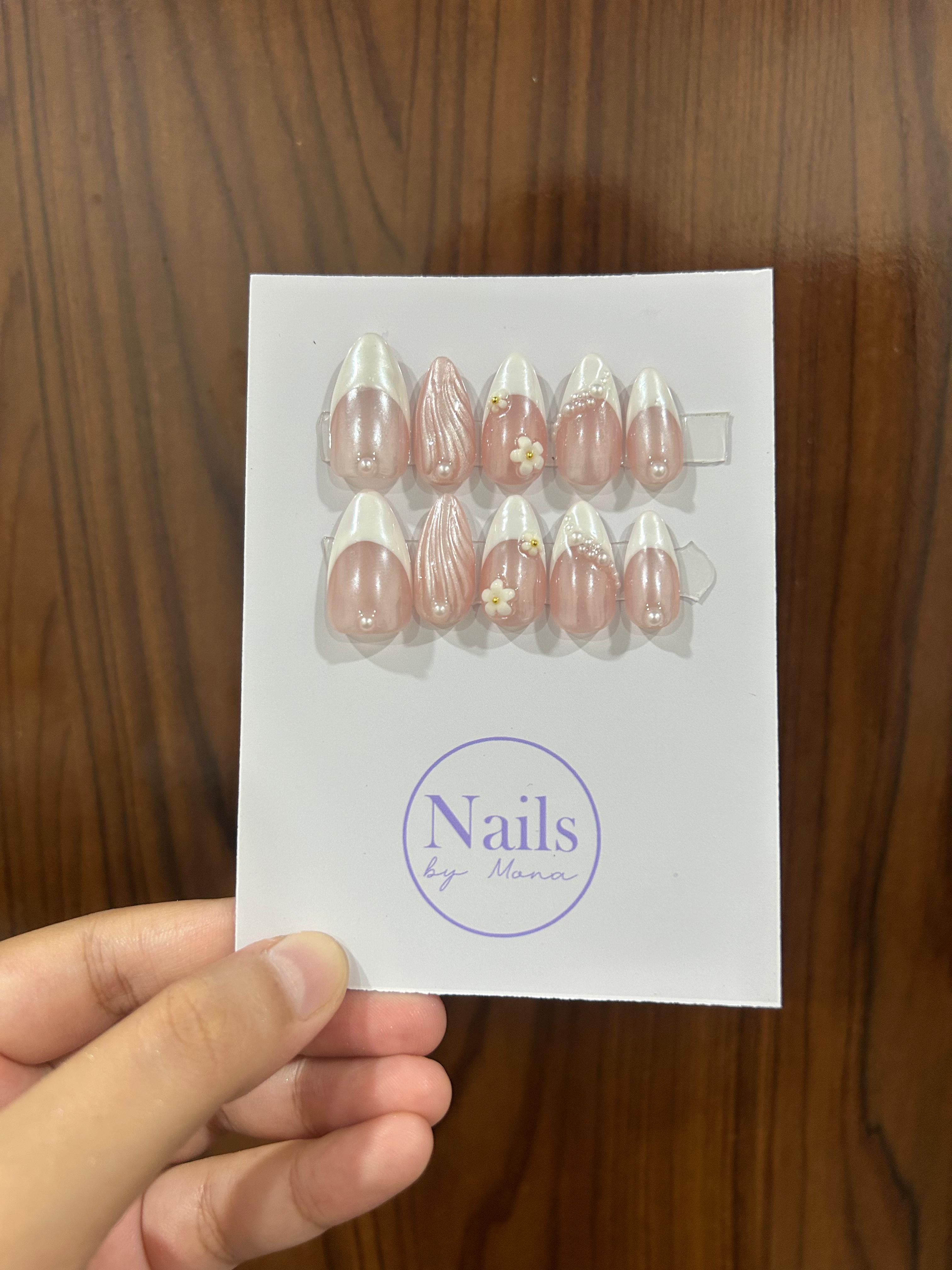 Blush Pearl Daisy — Signature tier custom-fit press-on nails