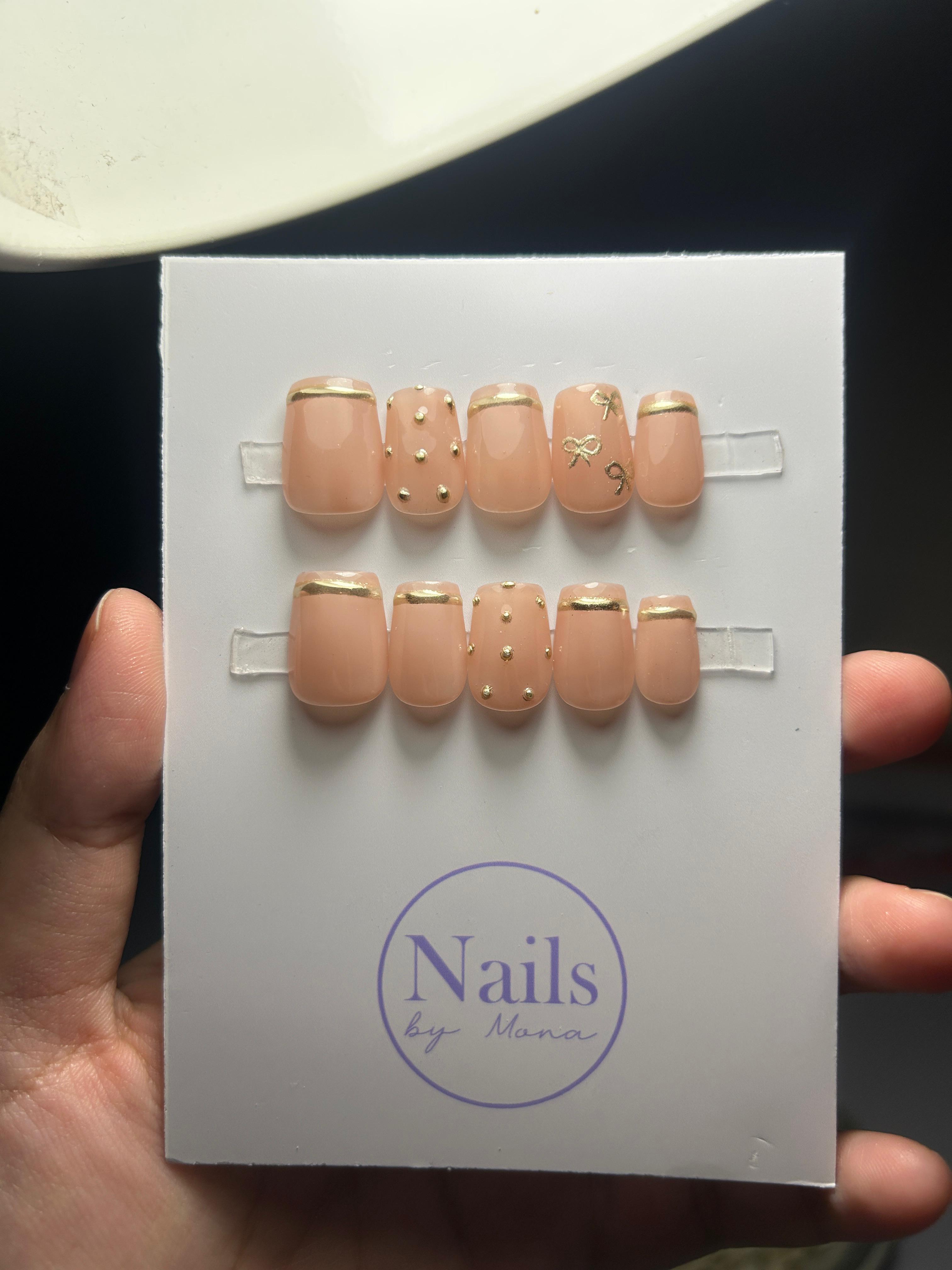 Gold Bow Caramel