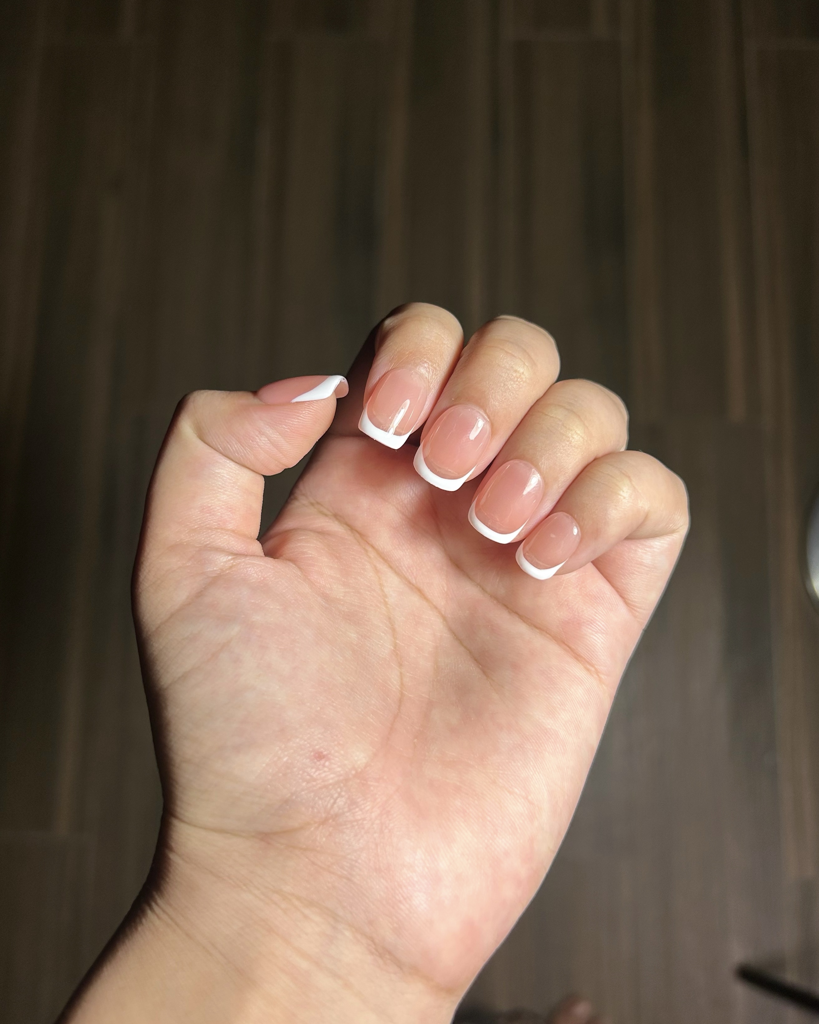 Classic French Tips Everyday press-on nails