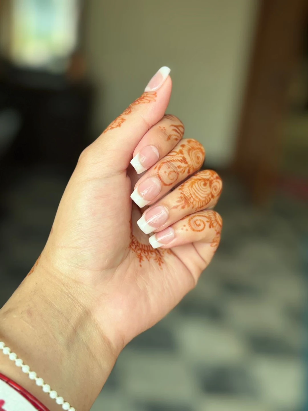 Hyper Realistic, Everyday tier custom-fit press-on nails